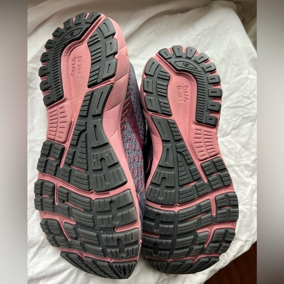 Brooks adrenaline running shoes - Picture 5 of 5